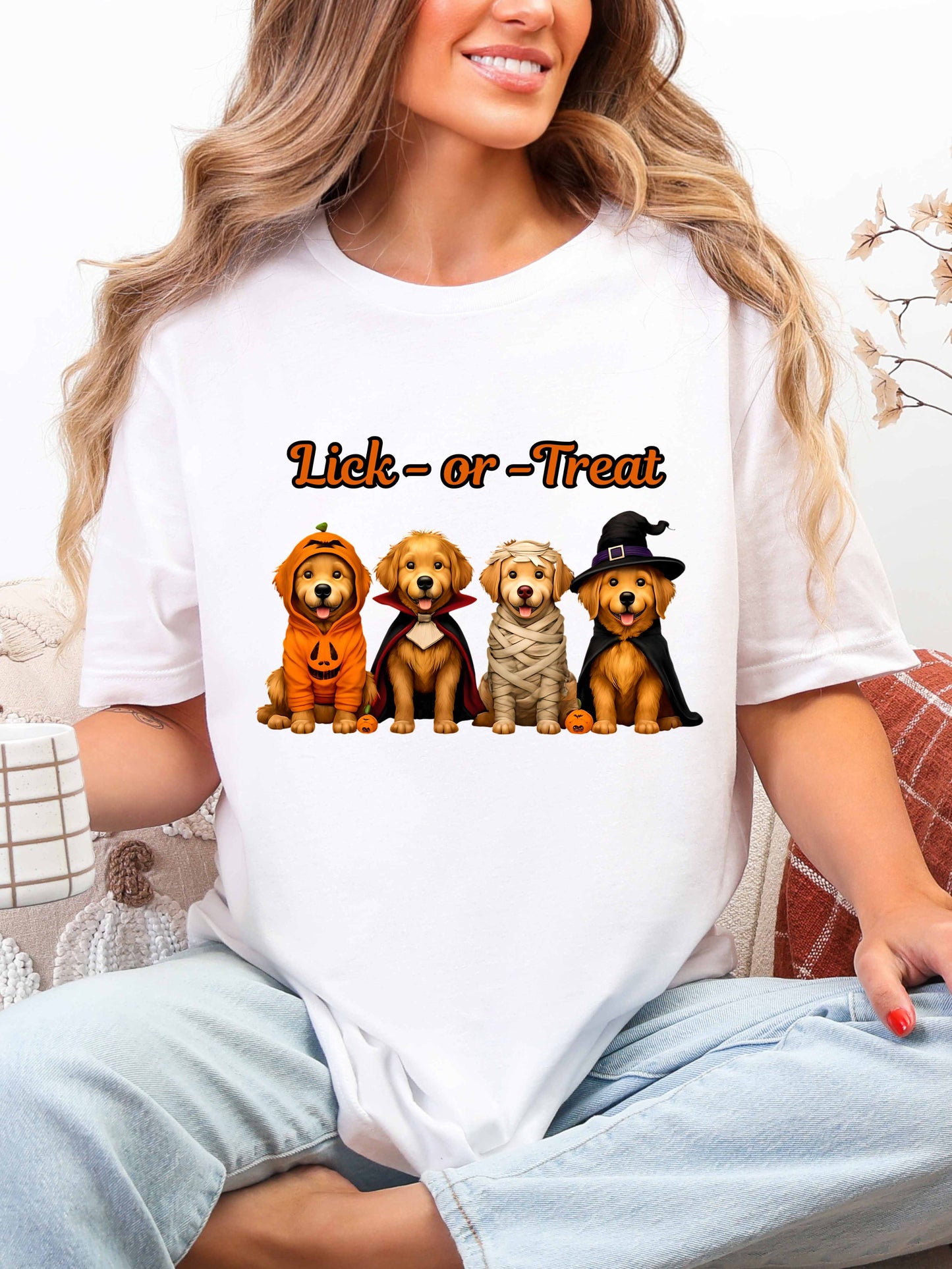 Golden Retriever Lick-or-Treat Halloween T-Shirt