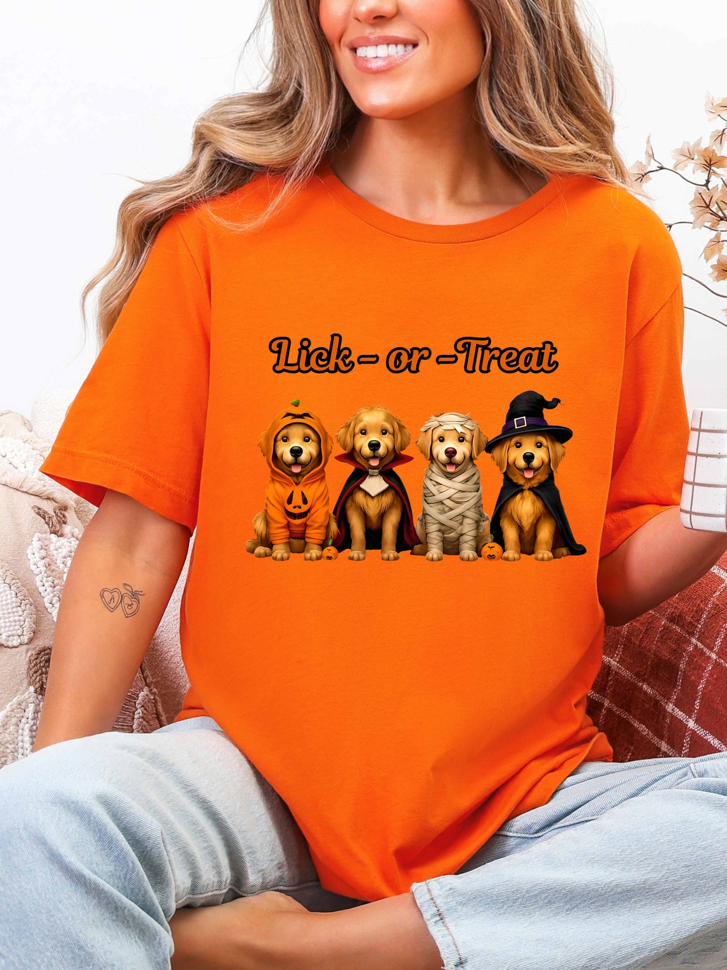 Golden Retriever Lick-or-Treat Halloween T-Shirt